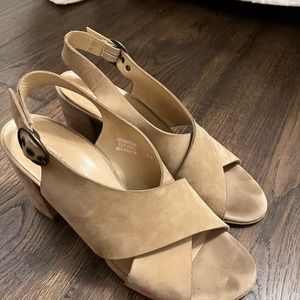 Paul Green Slingback heels